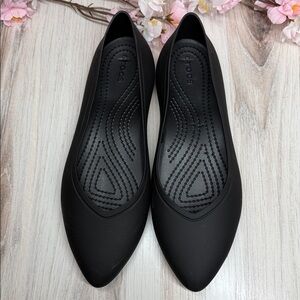 CROCS BROOKLYN POINTED FLAT - SIZE 7 Black